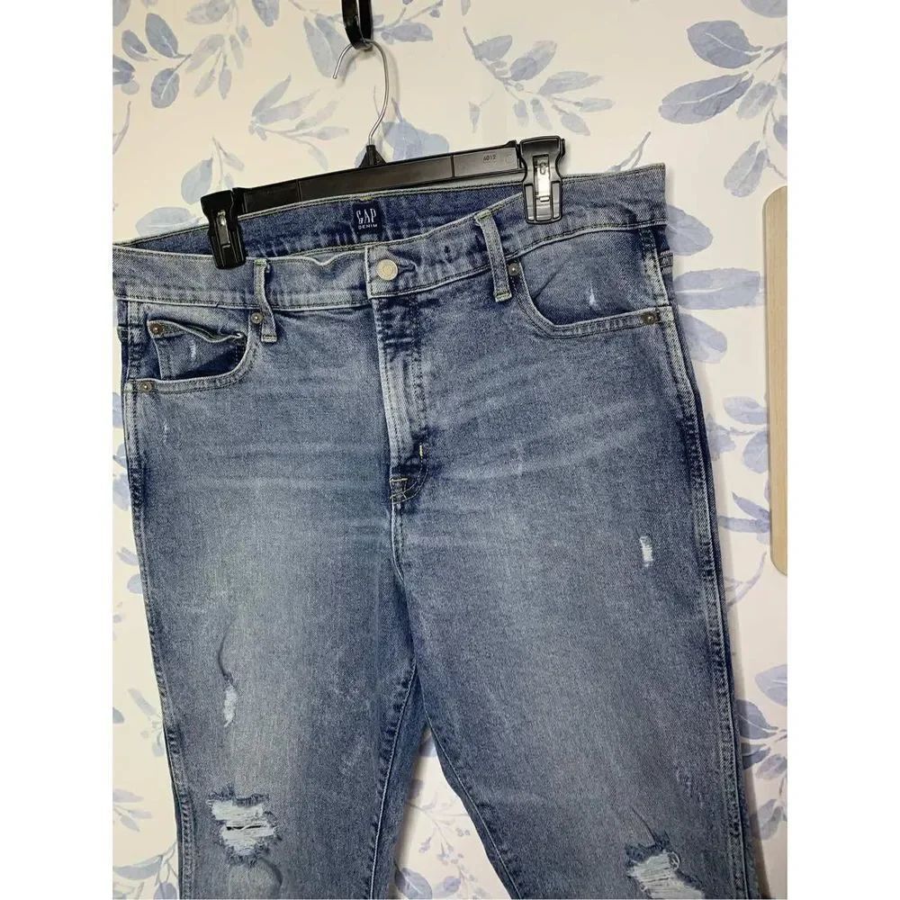 GAP Light Wash Distressed High Rise Slim Straight Denim Jeans Size 16/33 - Picture 6 of 7